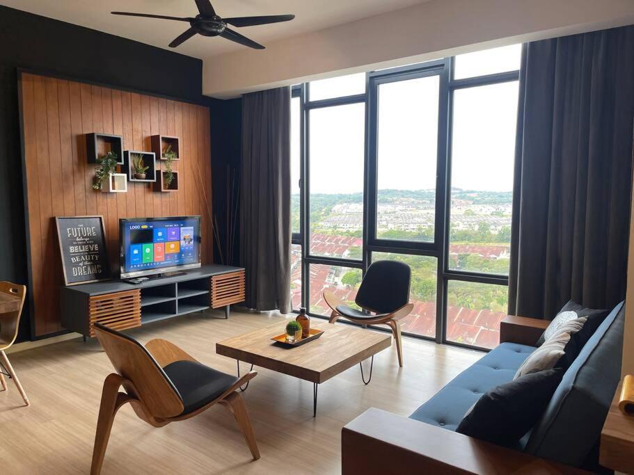 Cube8teen Austin Apartemen